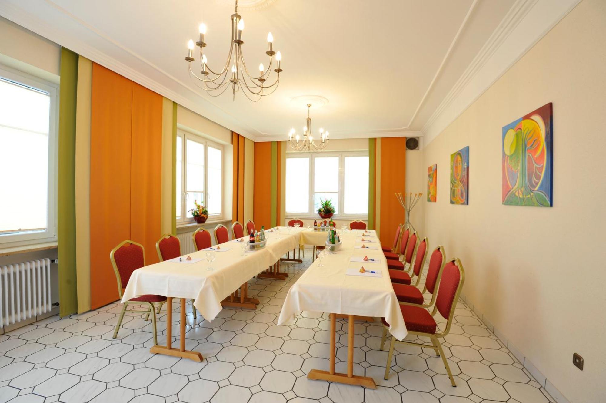 Hotel Apollo Garni Regensburg Buitenkant foto