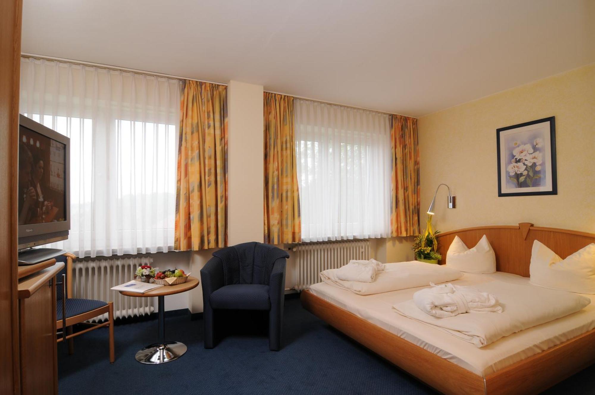 Hotel Apollo Garni Regensburg Buitenkant foto